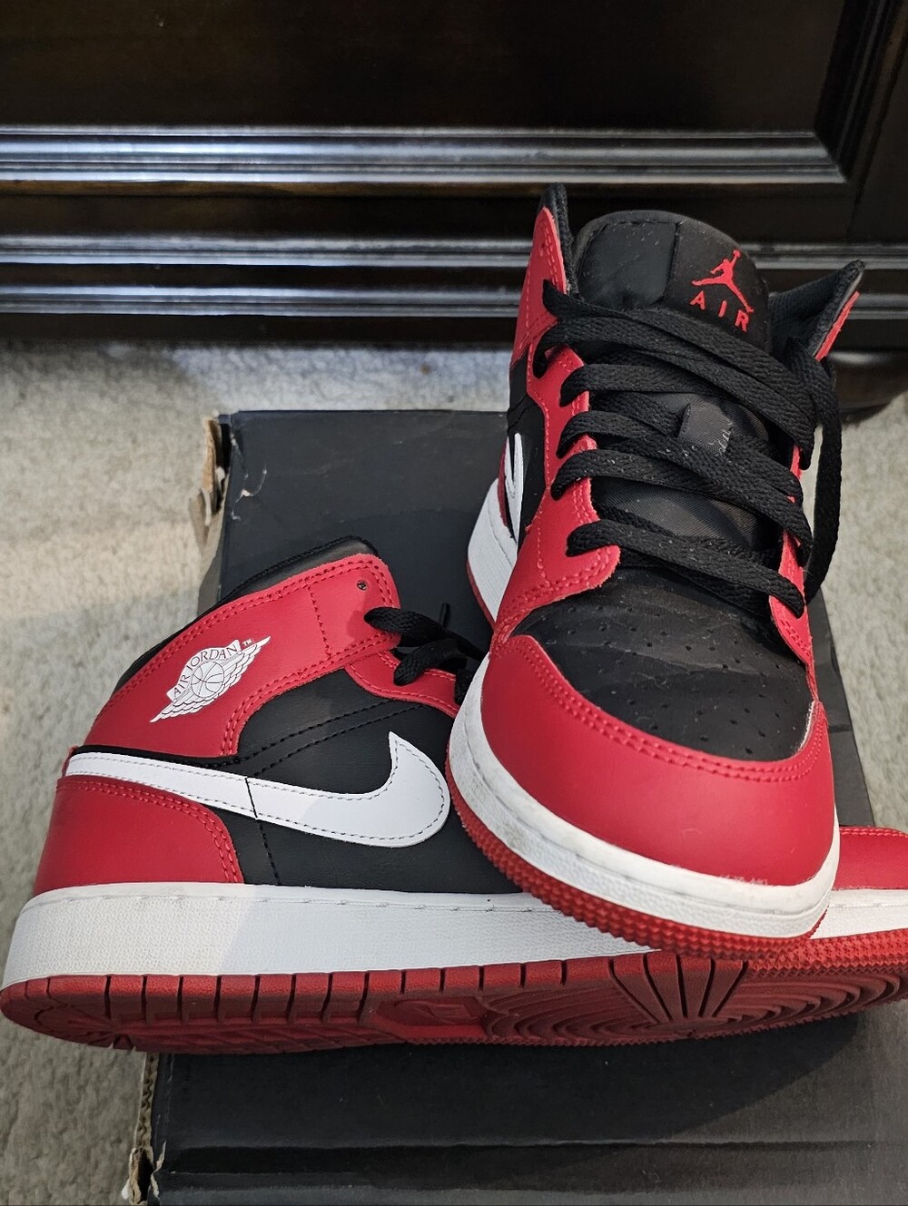 Air Jordan 1 Mid (GS) - Picture 6 of 9